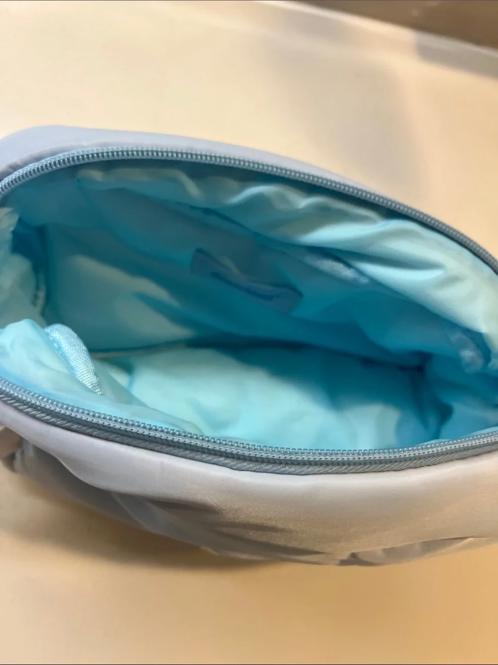 dearcloud Light Blue Cosmetic Pouch with Cloud Tag New!